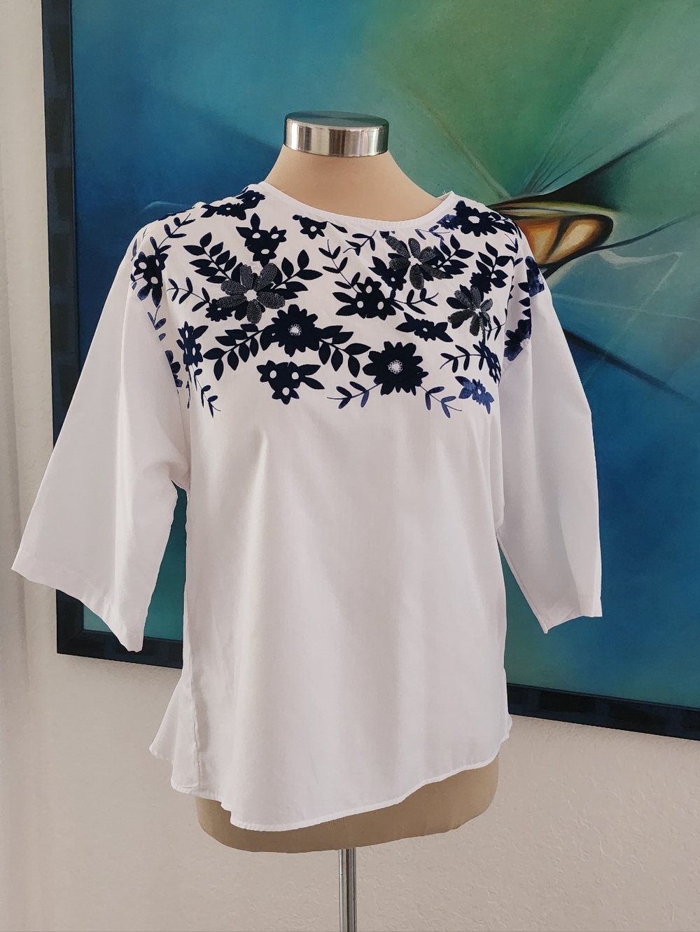 ZARA BASIC | White Women's Embroidered Floral Top - Navy Detail